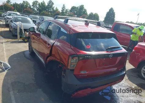 2025 Nissan Kicks Sr Intelligent Awd z USA, uszkodzony, nr VIN 3N8AP6DD6SL383016